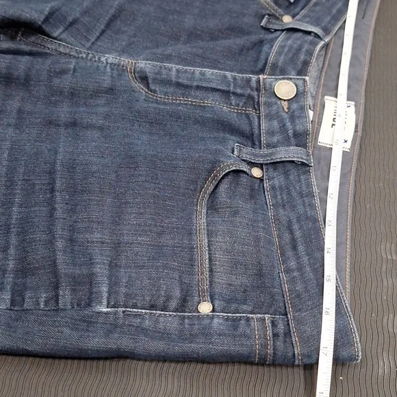 PAIGE Skyline Skinny Jeans - Picture 7 of 9